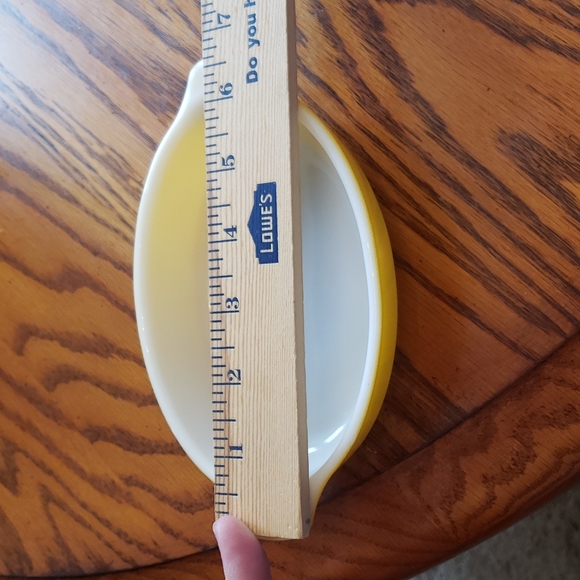 Vintage Pyrex Mini Casserole Dish - yellow and white - Picture 7 of 7